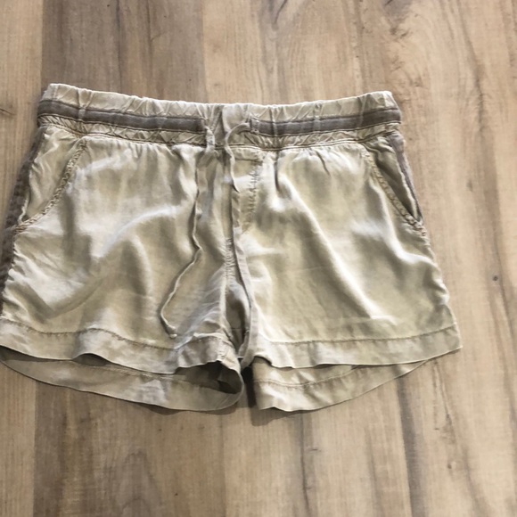 Anthropologie Cloth and Stone Tan Shorts - Picture 2 of 3